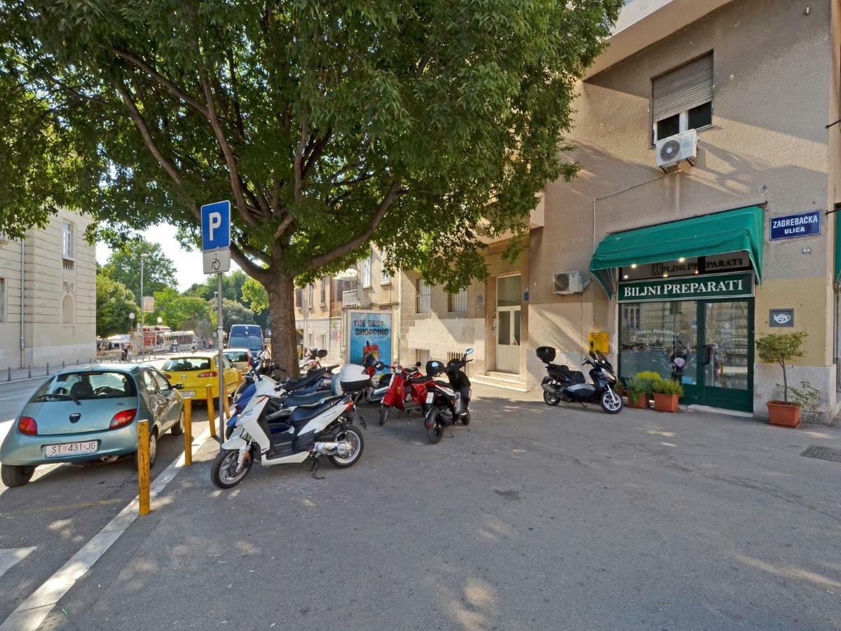 スプリトZagrebacka 13アパートメント エクステリア 写真